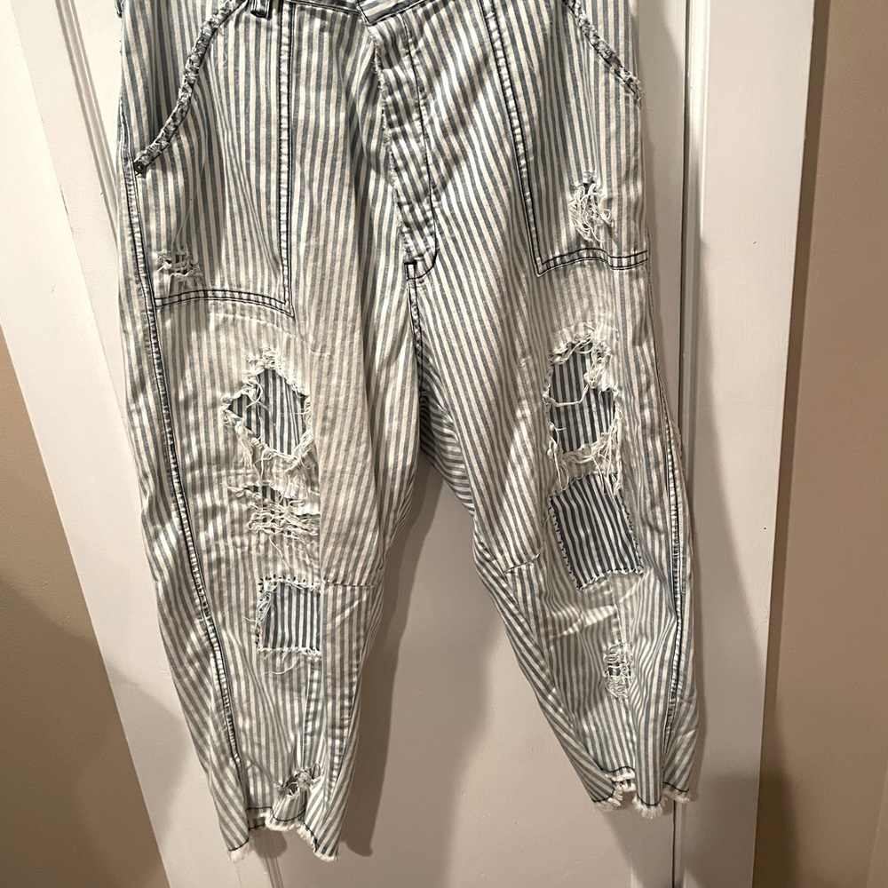 Striped MP pants.